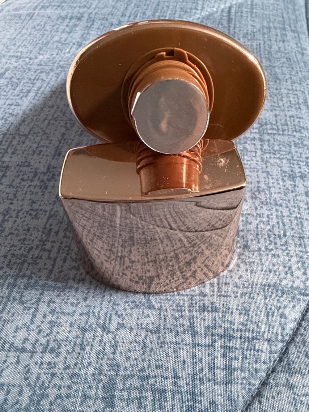 JLO BEAUTY That Hit Single Gel Cream Cleanser - Rose Gold - Picture 4 of 4